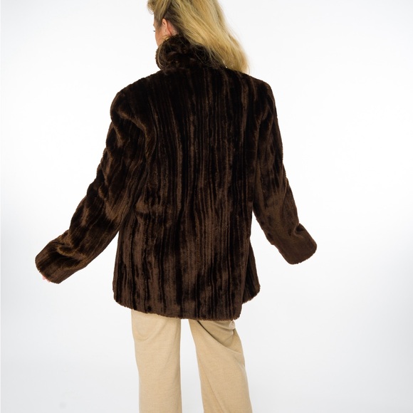 Faux fur coat - Picture 2 of 6